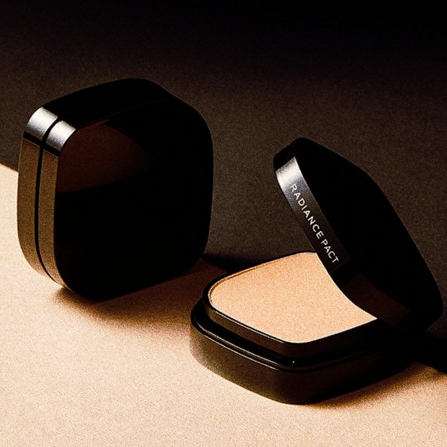 MISSHA – Radiance Pact, SPF27/PA++, Sand (9.5g)