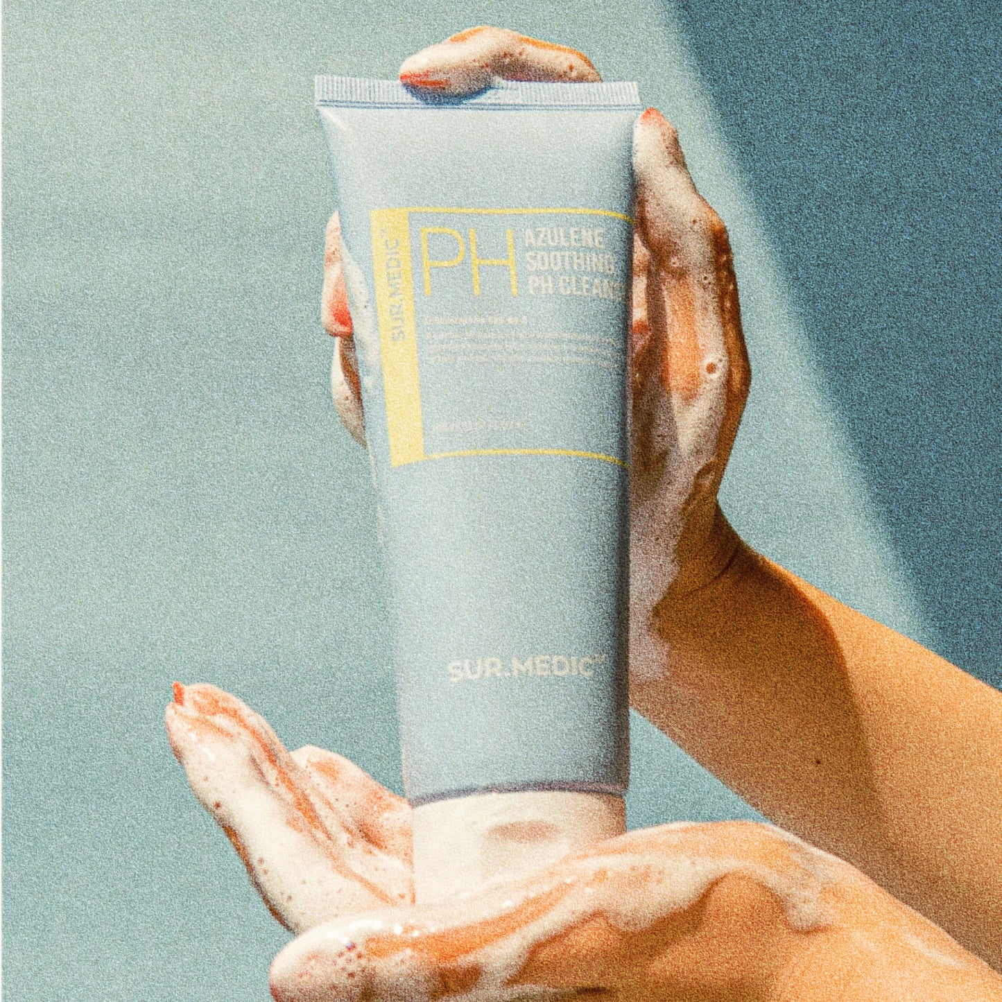 Sur.Medic+ Azulene Soothing PH Cleanser (150 ml)