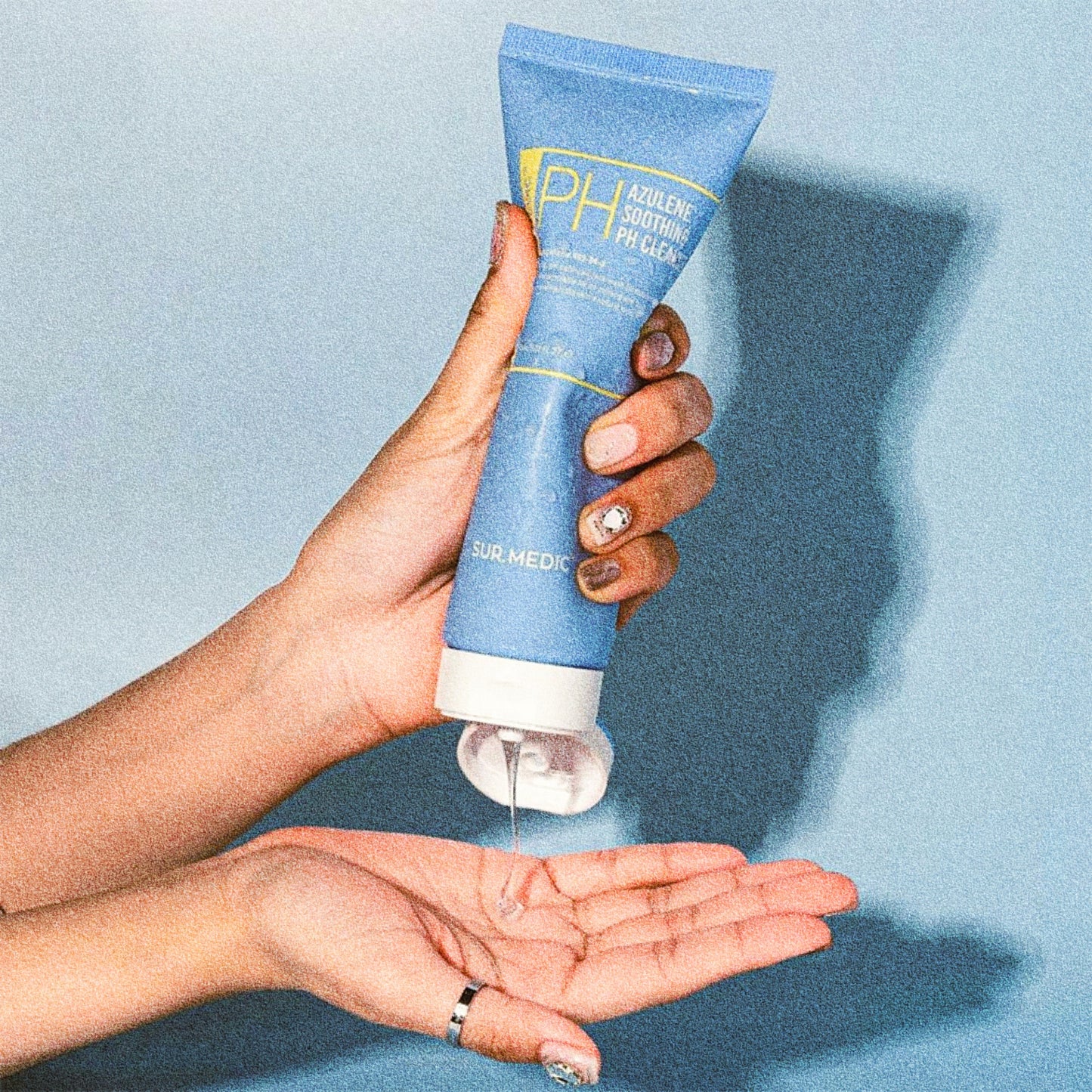 Sur.Medic+ Azulene Soothing PH Cleanser (150 ml)
