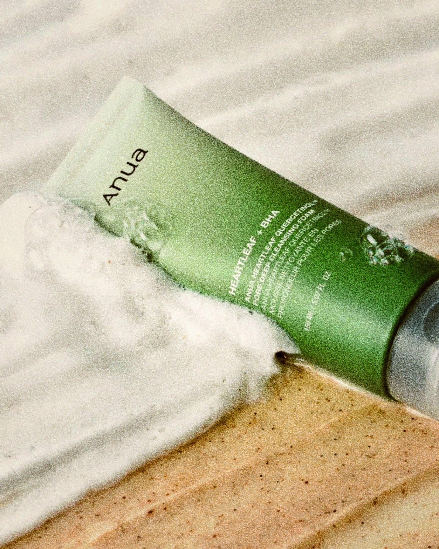 Anua Heartleaf Quercetinol Pore Deep Cleansing Foam (150ml)
